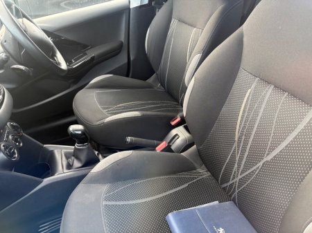 2014 Peugeot 208 - photo 2