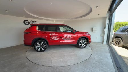 2026 Mitsubishi Outlander - photo 8