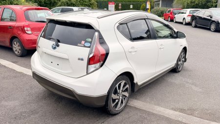 2015 Toyota Aqua - photo 7