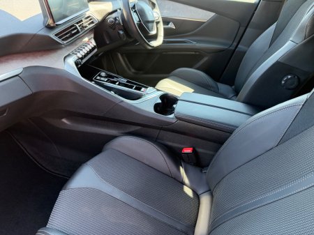 2025 Peugeot 5008 - photo 8