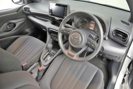 2022 Toyota Yaris - photo 13