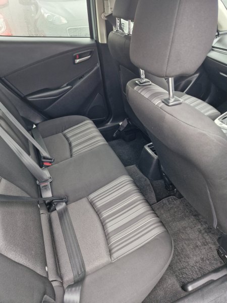 2017 Mazda Demio - photo 10