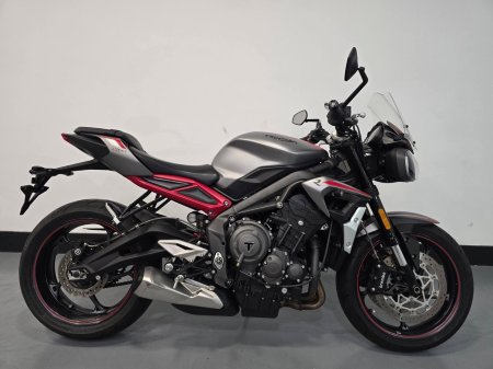 2021 Triumph Street triple