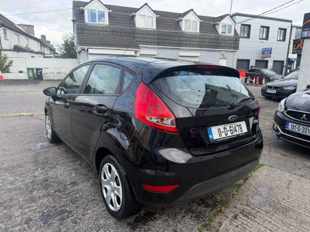 2011 Ford Fiesta - photo 10