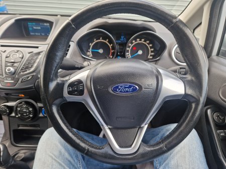 2017 Ford Fiesta - photo 10