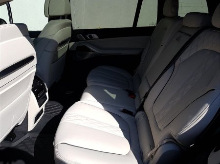2023 BMW X7 - photo 20