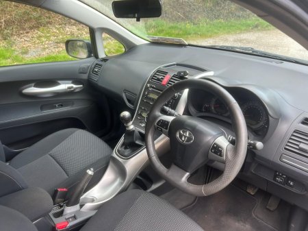 2012 Toyota Auris - photo 16