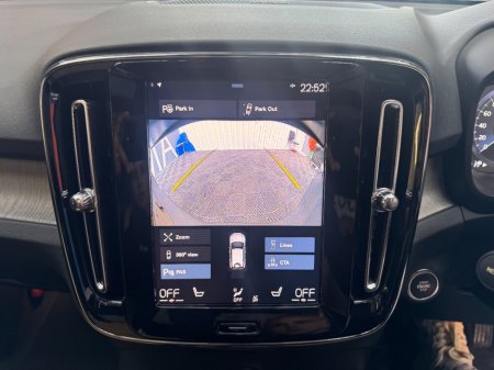2022 Volvo XC40 - photo 10