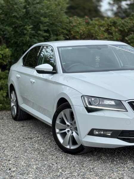 2018 Skoda Superb - photo 4