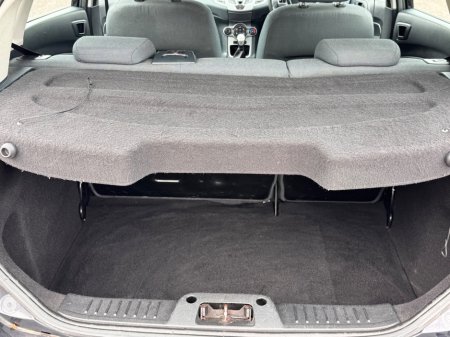2011 Ford Fiesta - photo 11