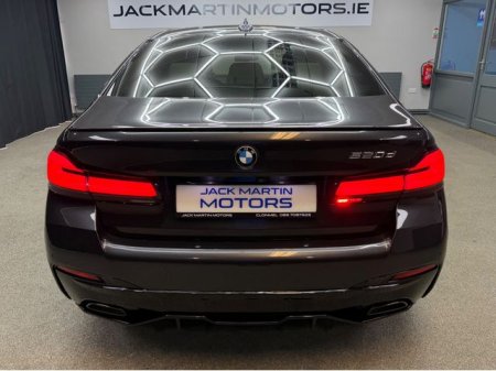 2021 BMW 5-Series - photo 13