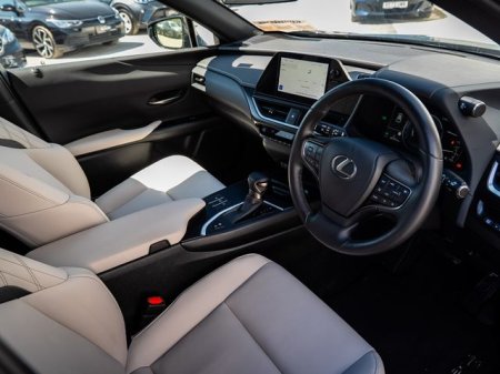 2023 Lexus UX - photo 8