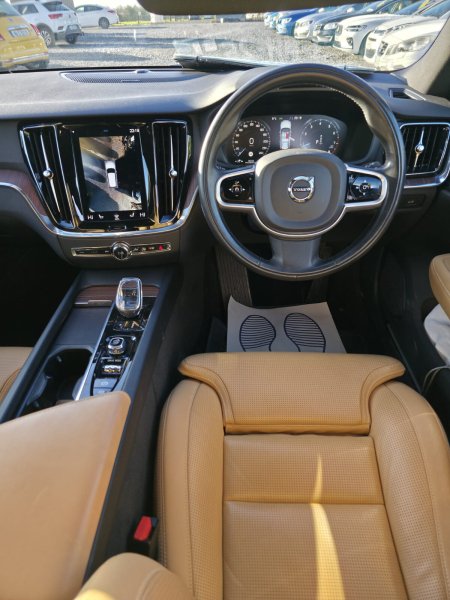 2021 Volvo V60 - photo 13