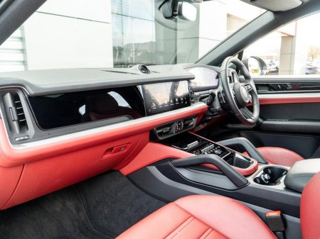 2024 Porsche Cayenne - photo 12