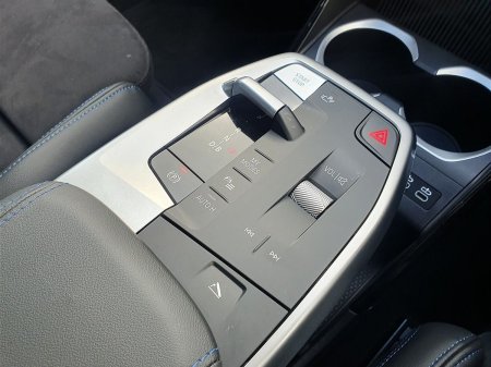 2025 BMW iX1 - photo 10