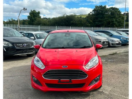 2015 Ford Fiesta - photo 2