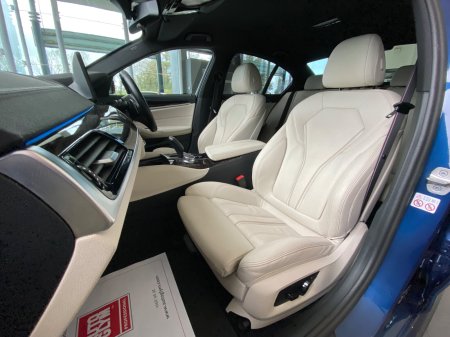 2023 BMW 5-Series - photo 9
