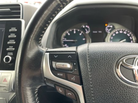 2022 Toyota Land Cruiser - photo 6