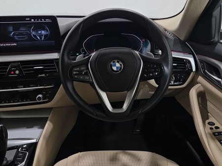 2023 BMW 5-Series - photo 5
