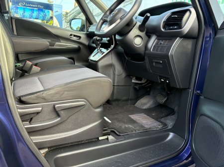 2019 Nissan Serena - photo 16