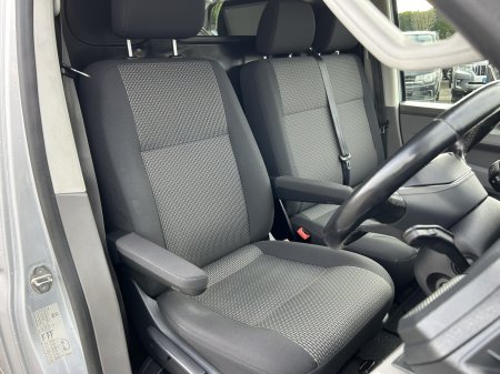 2020 Volkswagen Transporter - photo 22