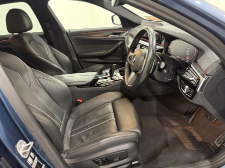 2023 BMW 5-Series - photo 10