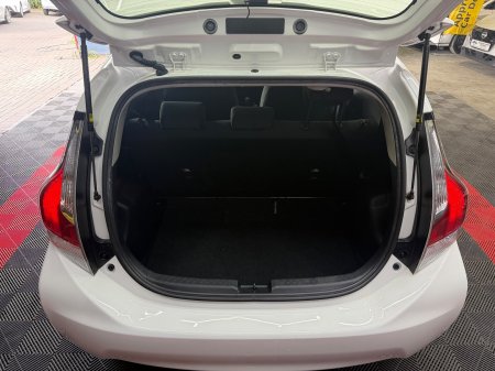 2017 Toyota Aqua - photo 29