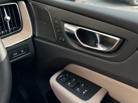 2026 Volvo XC60 - photo 32