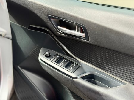 2017 Toyota C-HR - photo 16