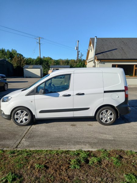 2022 Ford Transit Courier - photo 9