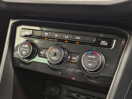 2020 Volkswagen Tiguan - photo 33
