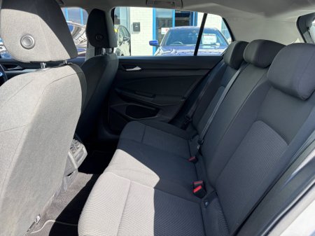 2021 Volkswagen Golf - photo 6