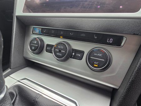 2018 Volkswagen Passat - photo 17