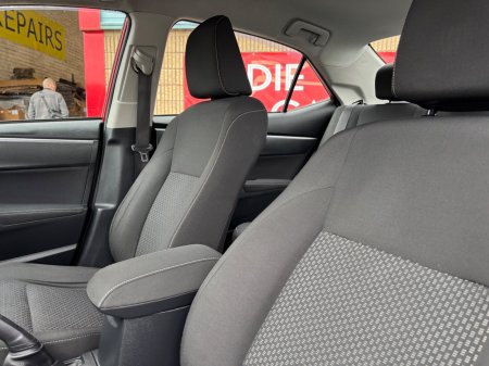 2016 Toyota Corolla - photo 15