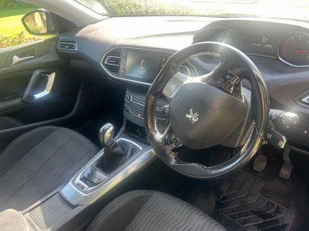 2014 Peugeot 308 - photo 11