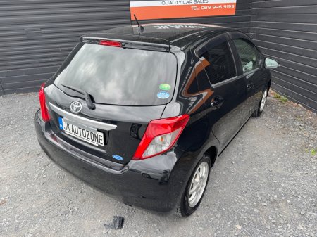 2013 Toyota Yaris - photo 4