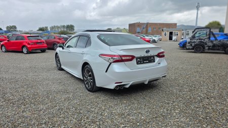 2019 Toyota Camry - photo 6