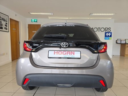 2022 Toyota Yaris - photo 5