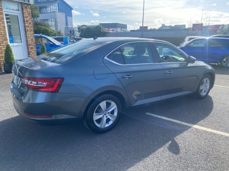 2018 Skoda Superb - photo 8