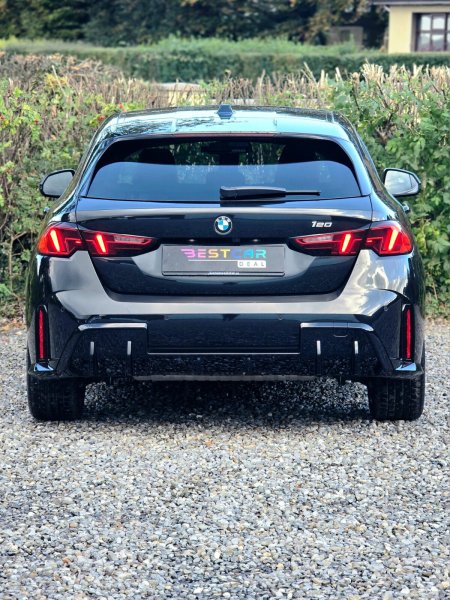 2025 BMW 1-Series - photo 13