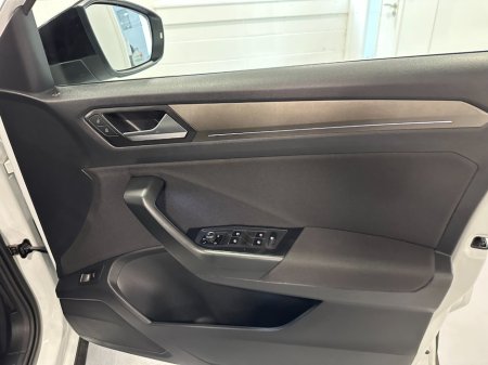 2021 Volkswagen T-Roc - photo 21