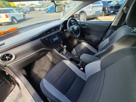 2016 Toyota Auris - photo 11