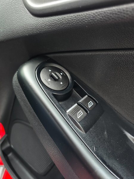 2017 Ford Fiesta - photo 19