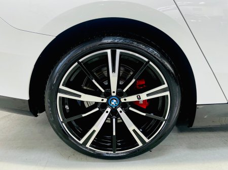 2024 BMW i5 - photo 22