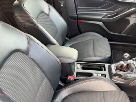2020 Ford Focus - photo 10