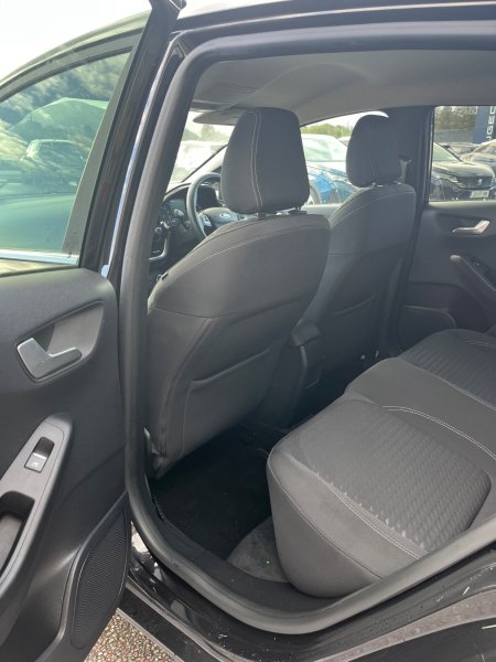 2021 Ford Fiesta - photo 9