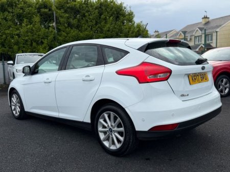 2017 Ford Focus - photo 2