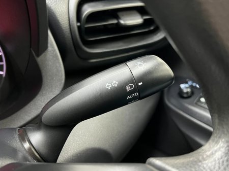 2021 Toyota Yaris - photo 18