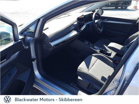 2026 Volkswagen Golf - photo 4