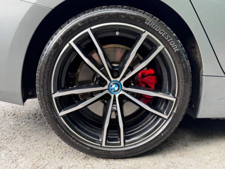 2024 BMW 3-Series - photo 9